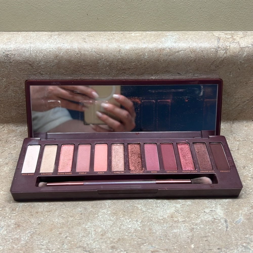 Urban Decay Cherry Pallet
